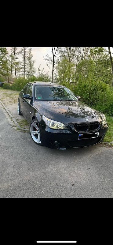 Schwarz Gebraucht 2004 BMW 530 Limousine | 9.000 € (Teuer) - Bild 1/2
