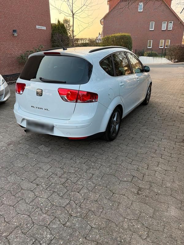 Gebraucht Seat Altea XL 105 PS (77 kW) 2014 Weiß Van / Kleinbus