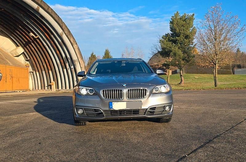 Gebraucht BMW 520 184 PS (135 kW) 2015 Grau Kombi