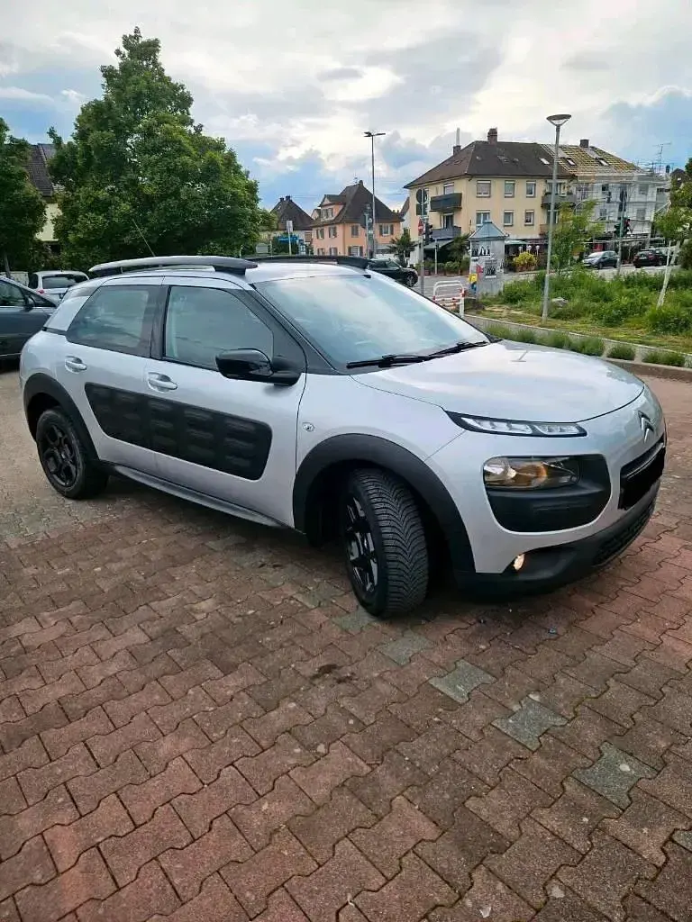 Gebraucht Citroën C4 82 PS (60 kW) 2017 Grau Limousine