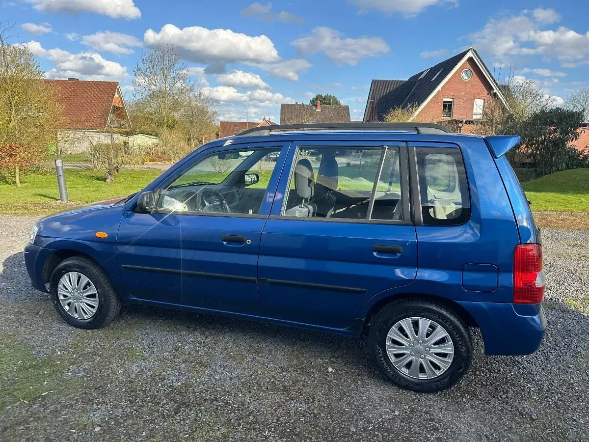 Gebraucht Mazda 2 75 PS (55 kW) 2002 Blau Kleinwagen