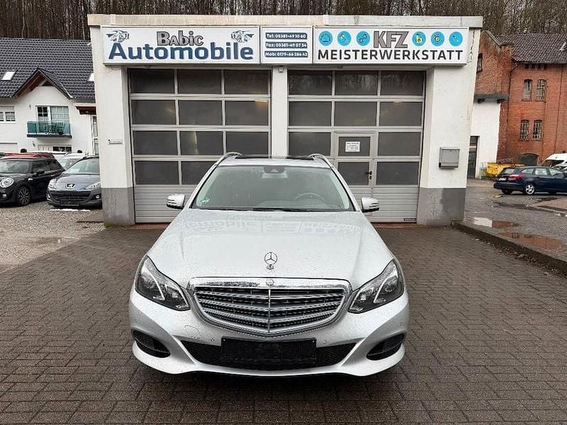 Gebraucht Mercedes E250 204 PS (150 kW) 2016 Silber Kombi