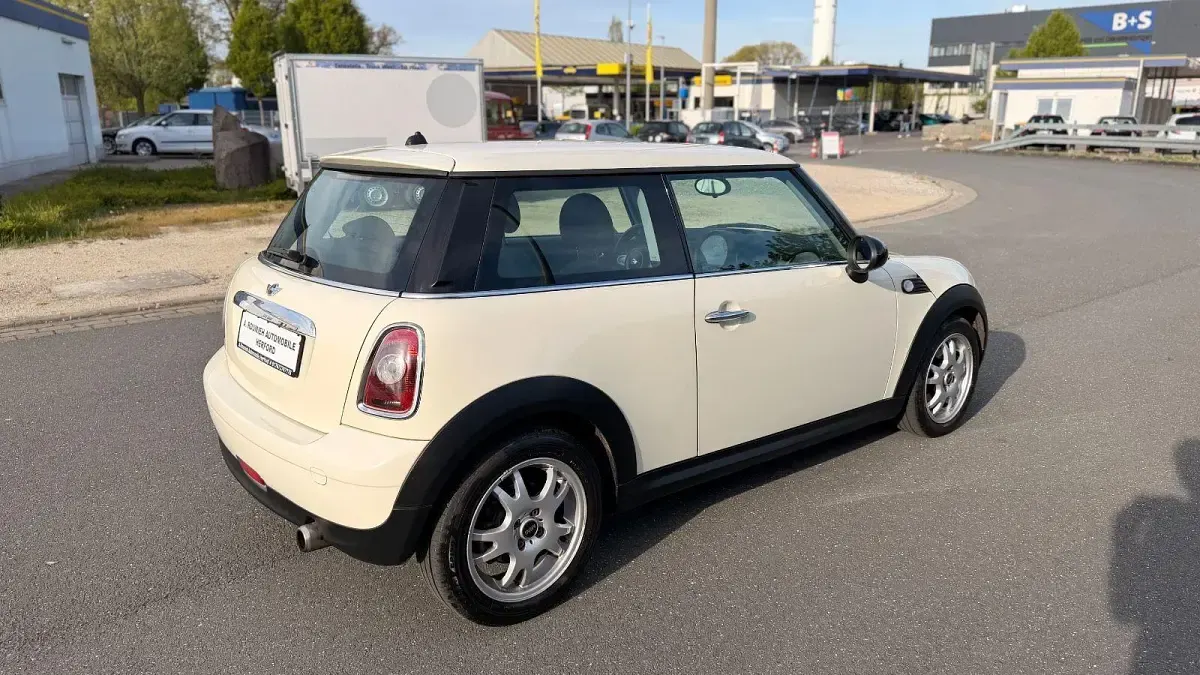Gebraucht Mini ONE Pepper 95 PS (69 kW) 2007 Weiß Kleinwagen