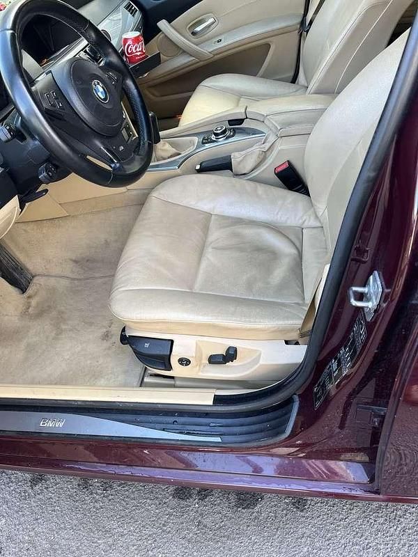 Gebraucht BMW 520 163 PS (119 kW) 2010 Rot Kombi