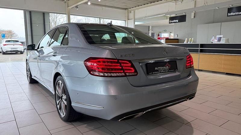 Gebraucht Mercedes E400 333 PS (244 kW) 2013 Silber Limousine