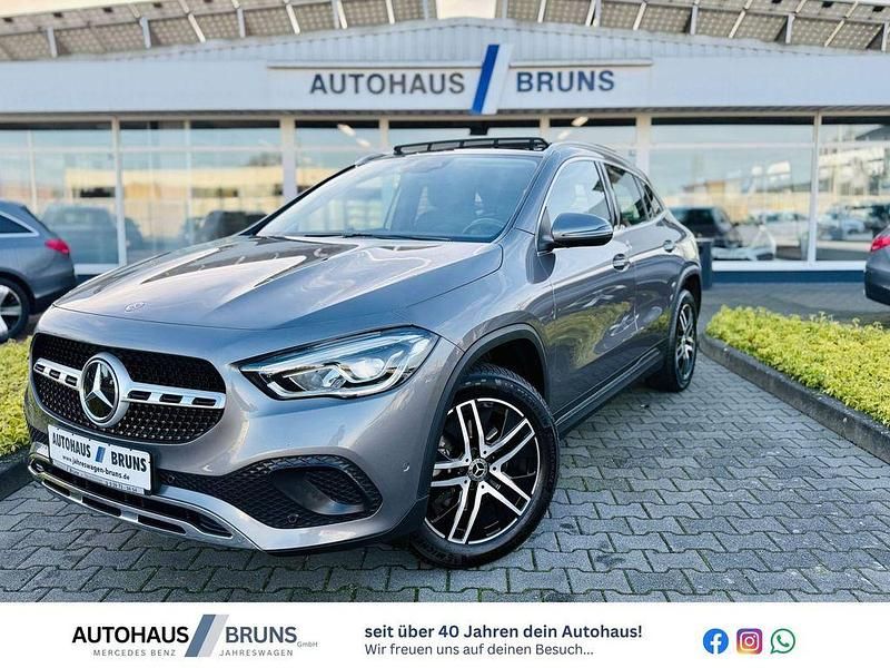 Gebraucht Mercedes GLA200 Progressive 150 PS (110 kW) 2022 Mountaingraumetallic (metallic) SUV