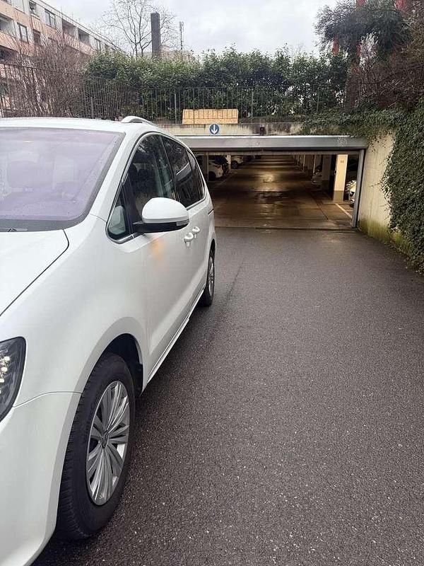 Gebraucht VW Sharan Trendline 184 PS (135 kW) 2016 Weiß Van / Kleinbus