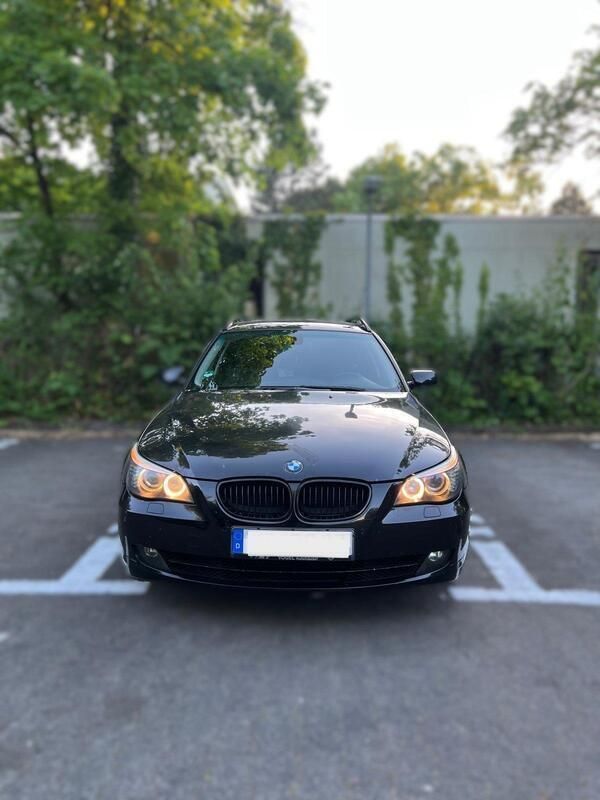 Schwarz Gebraucht 2009 BMW 525 Kombi | 5.650 € (Fairer Preis) - Bild 1/4