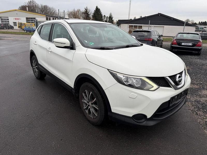 Gebraucht Nissan Qashqai Visia 116 PS (85 kW) 2014 Weiß SUV