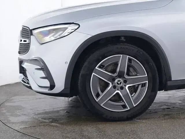 Gebraucht Mercedes GLC220 AMG line Plus 197 PS (144 kW) 2025 Lack hightechsilber SUV