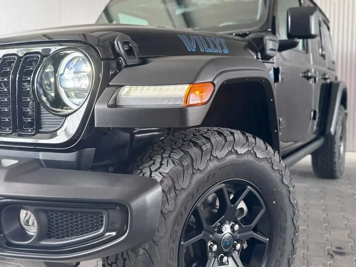 Gebraucht Jeep Wrangler 381 PS (280 kW) 2024 Schwarz SUV