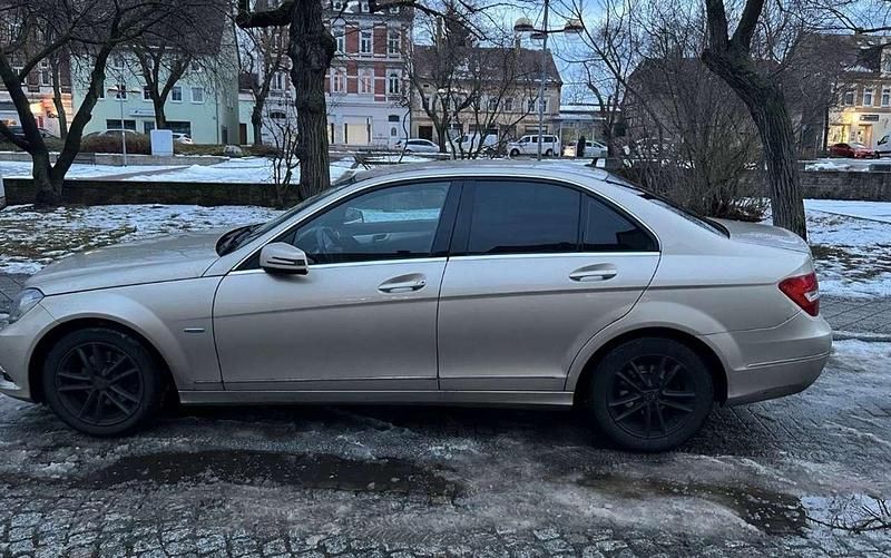 Gebraucht Mercedes C180 Avantgarde 156 PS (114 kW) 2011 Limousine