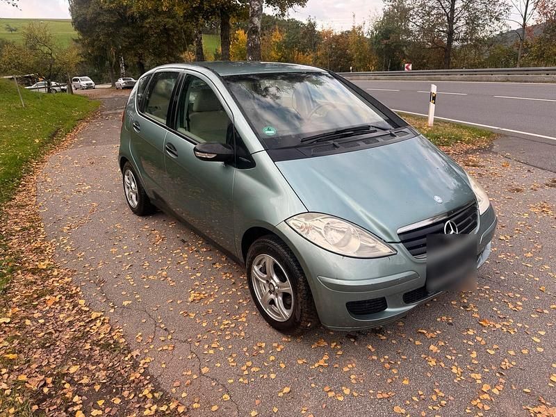Blau Gebraucht 2004 Mercedes A150 Kleinwagen | 2.350 € (Fairer Preis) - Bild 1/4