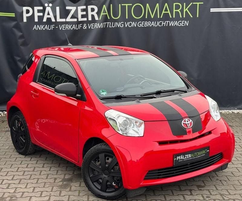 Gebraucht Toyota iQ 68 PS (50 kW) 2009 Rot Kleinwagen