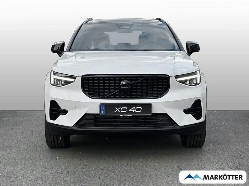 Neu Volvo XC40 Plus 197 PS (144 kW) 2025 Weiss SUV