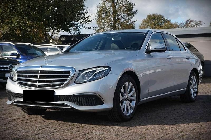 Gebraucht Mercedes E220 Exclusive 194 PS (142 kW) 2017 Silber Limousine