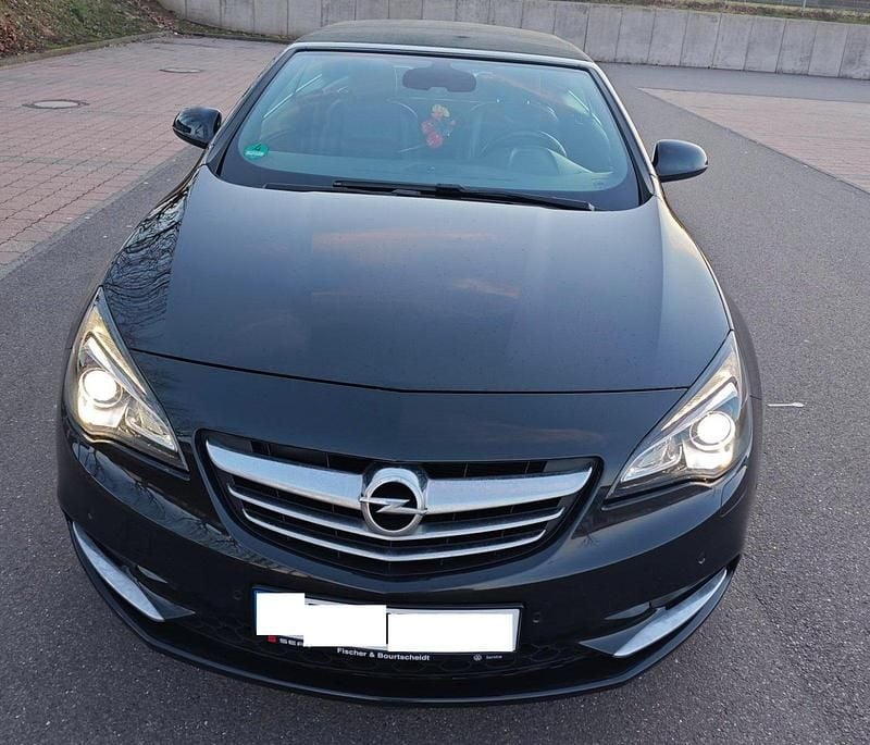 Gebraucht Opel Cascada Innovation 170 PS (125 kW) 2015 Schwarz Cabrio