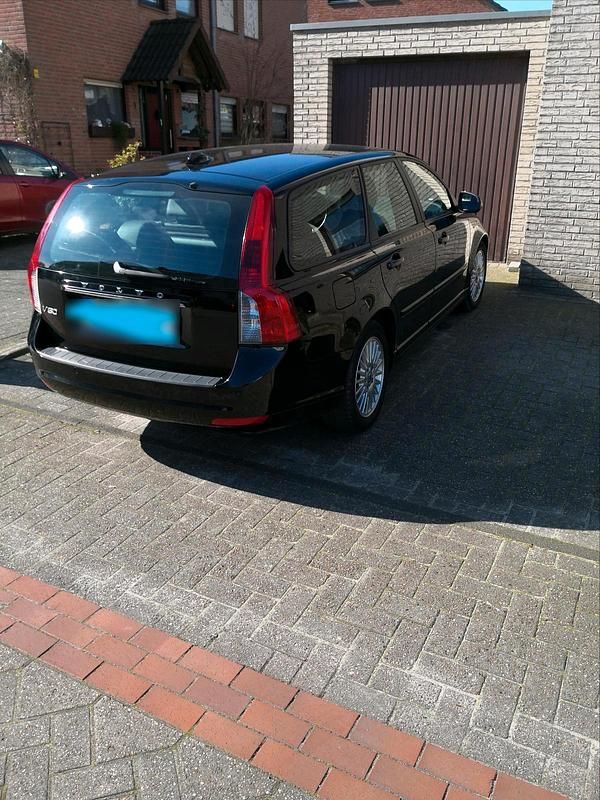 Gebraucht Volvo V50 110 PS (80 kW) 2011 Schwarz Kombi