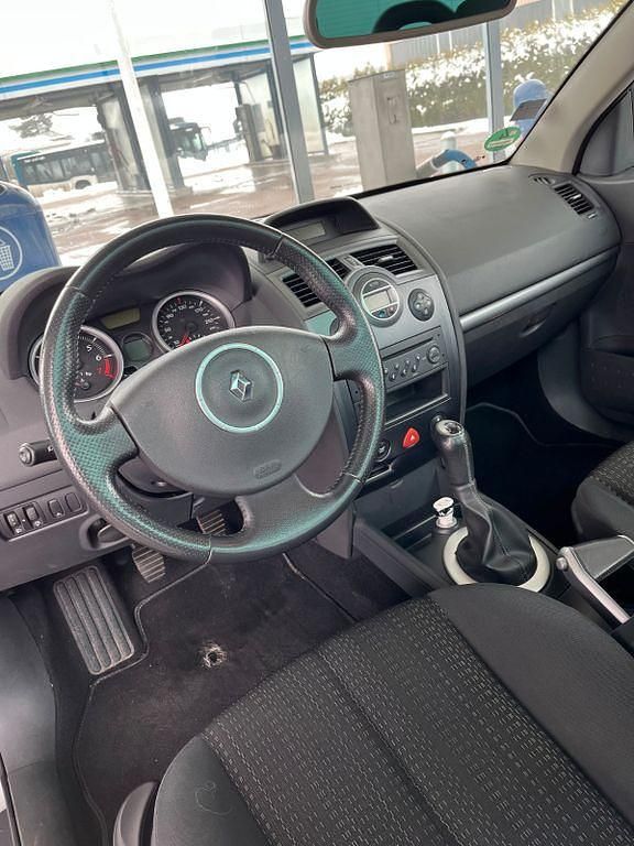 Gebraucht Renault Mégane Cabriolet Dynamique 111 PS (81 kW) 2006 Grau Cabrio