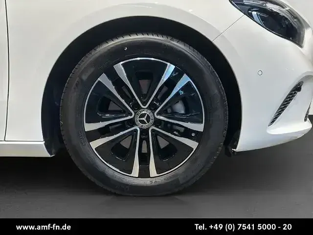 Gebraucht Mercedes B200 Progressive 163 PS (119 kW) 2025 Weiß Kleinwagen
