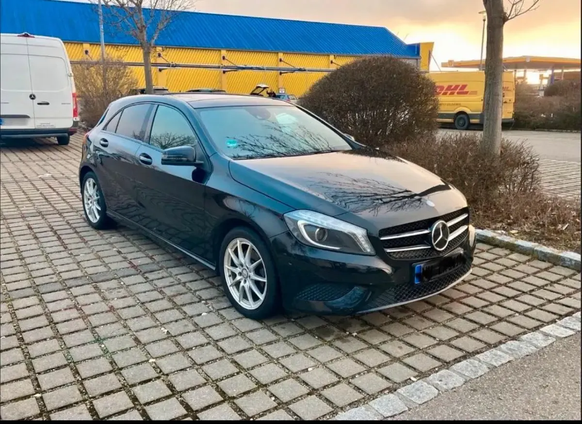 Gebraucht Mercedes A220 170 PS (125 kW) 2014 Schwarz Kleinwagen