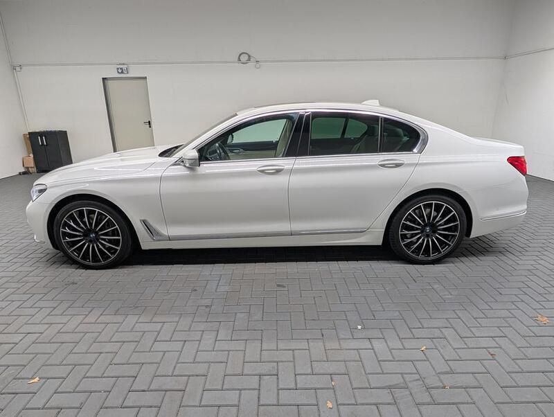 Second-hand BMW 730 265 CP (194 kW) 2018 Alb Berlinǎ