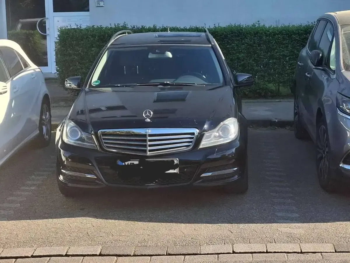 Gebraucht Mercedes C220 Edition 170 PS (125 kW) 2013 Schwarz Kombi