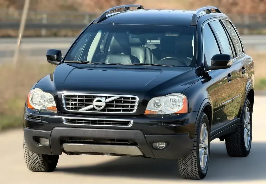 Gebraucht Volvo XC90 185 PS (136 kW) 2010 Black sapphire exterior paint SUV