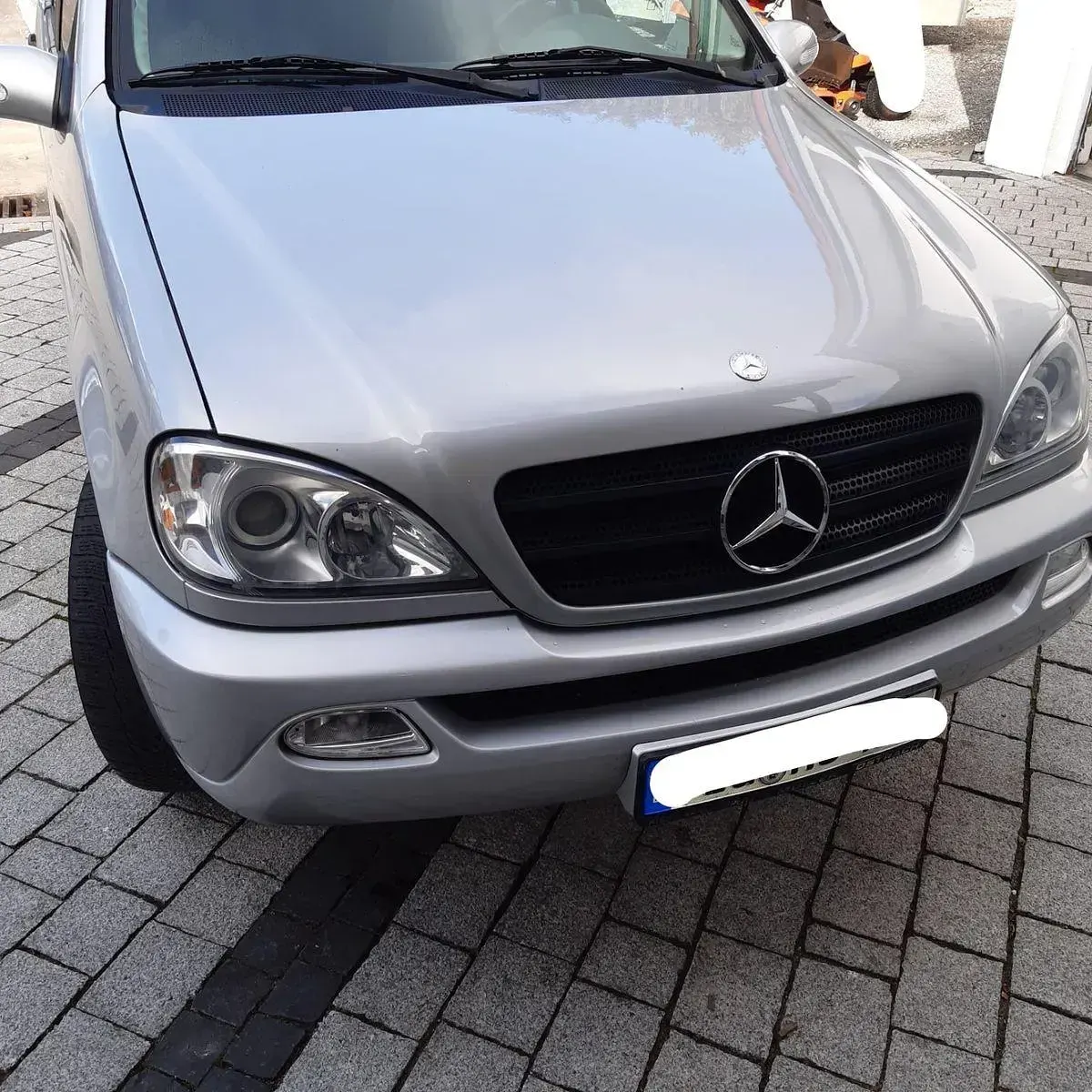 Gebraucht Mercedes ML270 163 PS (119 kW) 2002 Silber SUV