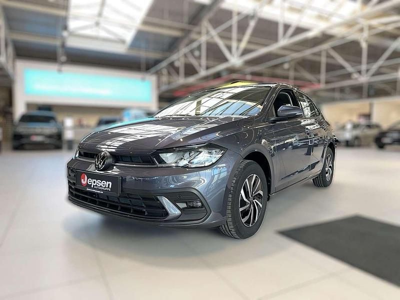 Neu VW Polo R 116 PS (85 kW) 2025 Rauchgrau metallic Limousine