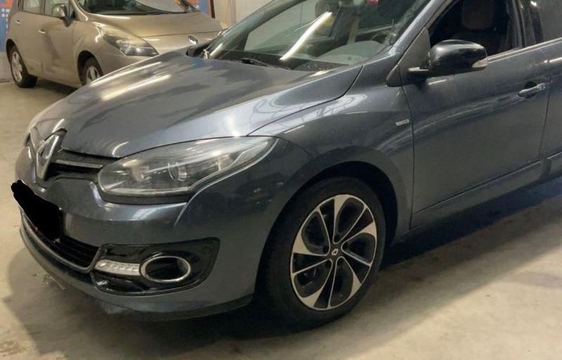 Gebraucht Renault Mégane III Bose Edition 110 PS (80 kW) 2015 Grau Limousine
