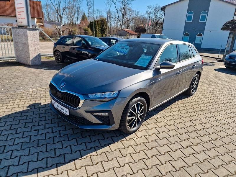 Neu Skoda Scala Selection 116 PS (85 kW) 2025 Grau Kleinwagen