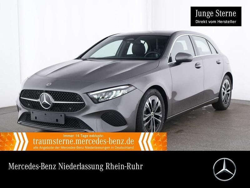 Grau Gebraucht 2024 Mercedes A180 Progressive Limousine | 27.490 € (Guter Preis) - Bild 1/3