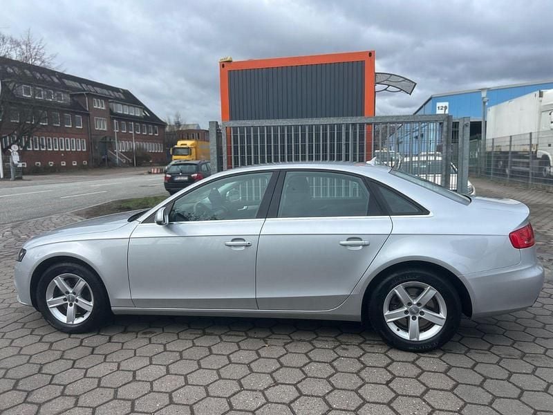 Gebraucht Audi A4 Ambiente 120 PS (88 kW) 2010 Silber Limousine