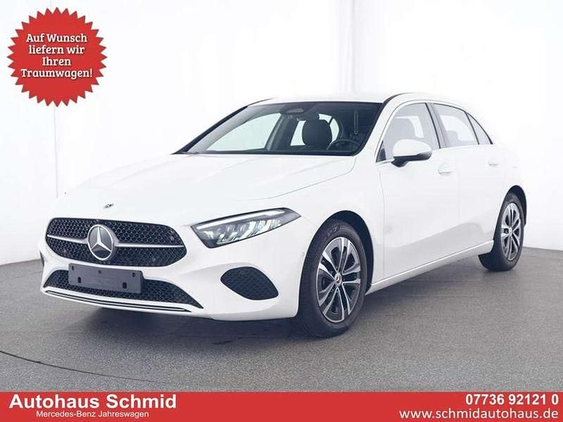 Polarweiß Gebraucht 2024 Mercedes A180 Advanced Limousine | 28.888 € (Fairer Preis) - Bild 1/4
