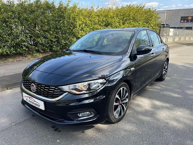 Gebraucht Fiat Tipo Lounge 95 PS (69 kW) 2017 Schwarz Limousine