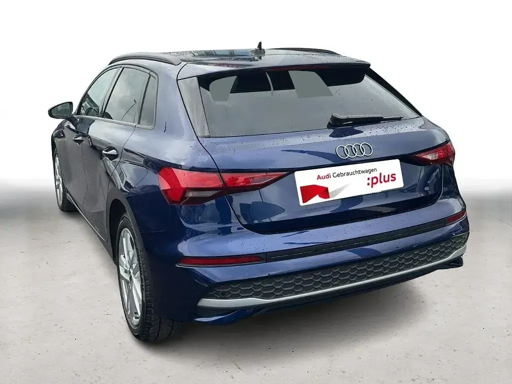 Gebraucht Audi A3 Ambiente 116 PS (85 kW) 2025 Blau Limousine