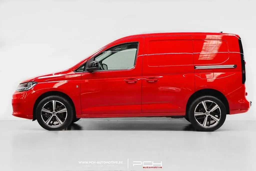 Neu VW Caddy 122 PS (89 kW) 2025 Rot Van / Kleinbus