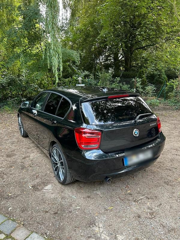 Gebraucht BMW 120 Comfort Edition 184 PS (135 kW) 2014 Schwarz Kleinwagen