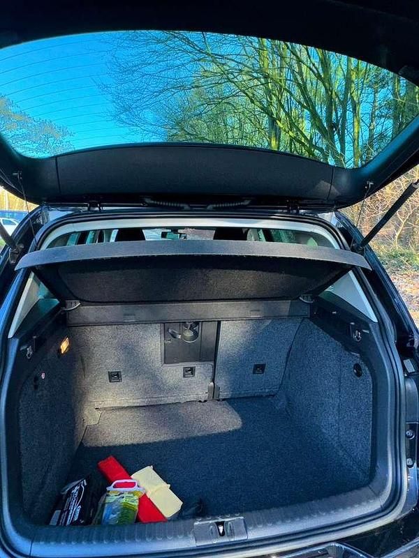 Gebraucht VW Tiguan Cup 140 PS (102 kW) 2014 Schwarz SUV