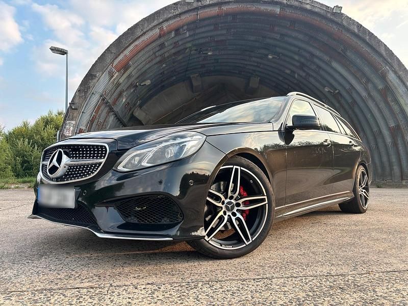 Gebraucht Mercedes E350 256 PS (188 kW) 2014 Schwarz Kombi