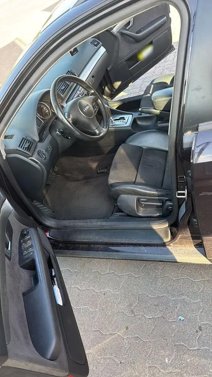 Gebraucht Audi A4 163 PS (119 kW) 2004 Schwarz Kombi