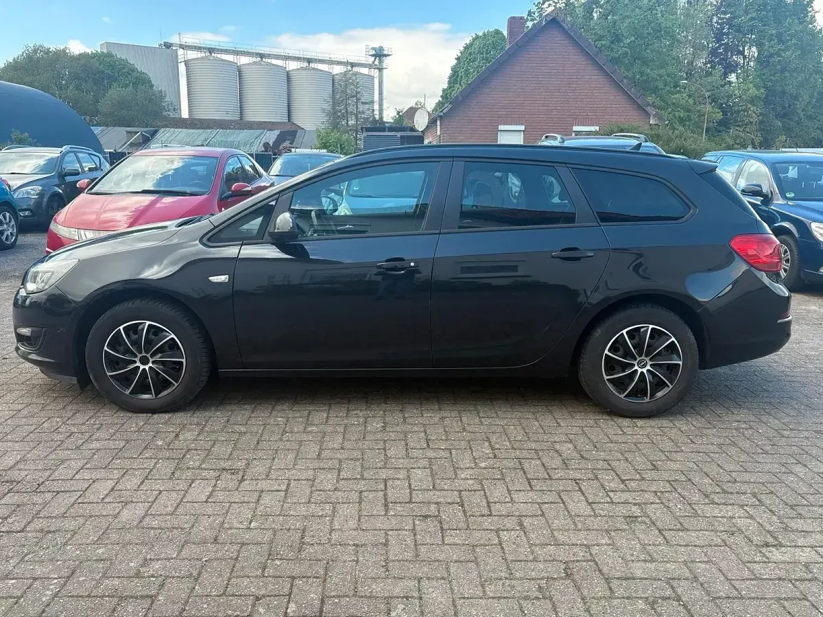 Gebraucht Opel Astra Edition 165 PS (121 kW) 2015 Schwarz Kombi