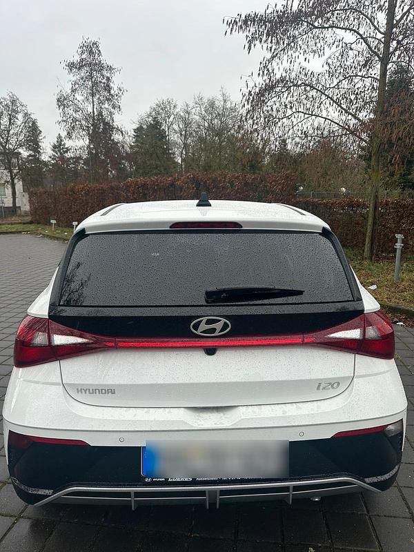 Gebraucht Hyundai i20 100 PS (73 kW) 2025 Weiß Kleinwagen
