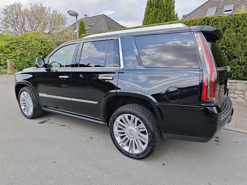 Gebraucht Cadillac Escalade 426 PS (313 kW) 2017 Schwarz SUV