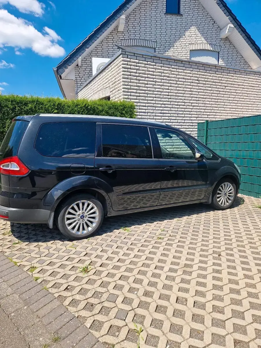 Gebraucht Ford Galaxy 141 PS (103 kW) 2013 Schwarz Van / Kleinbus