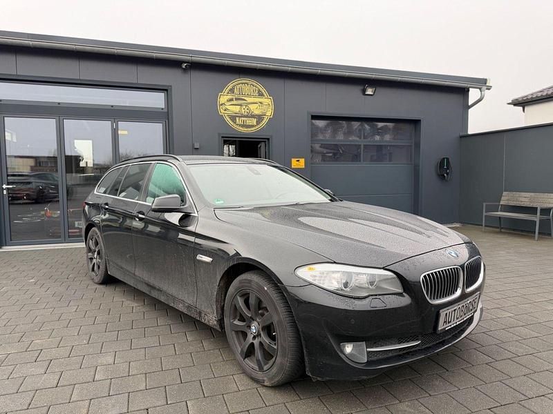 Gebraucht BMW 520 184 PS (135 kW) 2012 Schwarz Kombi