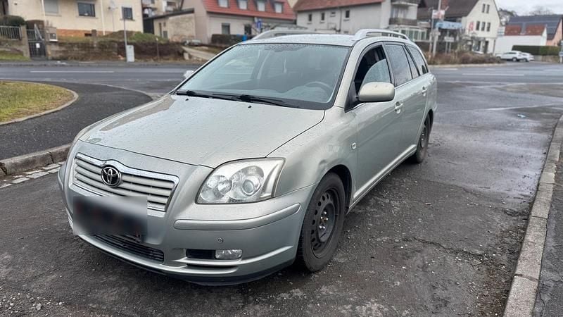 Gebraucht Toyota Avensis T2 163 PS (119 kW) 2004 Silber Kombi