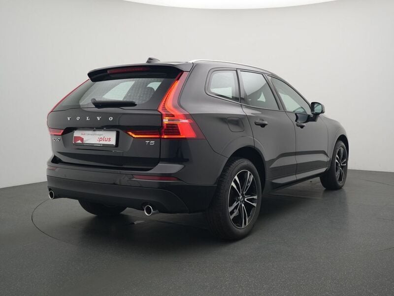 Gebraucht Volvo XC60 Momentum 250 PS (183 kW) 2019 Schwarz SUV