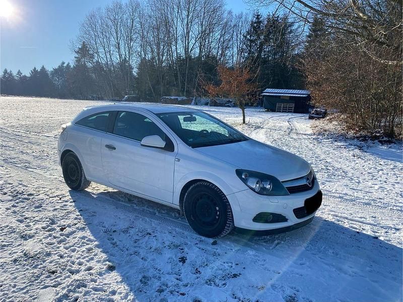 Gebraucht Opel Astra GTC 90 PS (66 kW) 2009 Weiß Coupé